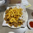 산처럼 쌓아주는 가성비 갑 수원 율전동 치킨 "동네아저씨 수원성아치점" 매장 방문 후기