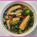 구수하면서 감칠맛이 좋은 유부 시금치 된장국 이미지