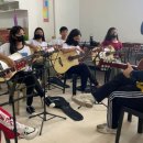 우쿨렐레와 함께하는 하루 이미지