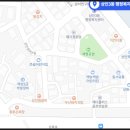 보름달에 꽃비 내리는 정다운 골목 스토리 이미지