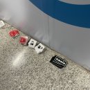 의자에 앉았던 시간 약 10분. . .E11 3층 맨뒷좌석 의탠딩과 포즈난 / 뇔럄이랑 같이 사진찍었다고 자랑하는 외국인과의 스몰툨 이미지