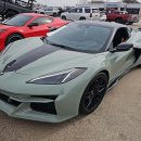 2024 Chevrolet Corvette E-Ray Convertible 2LZ 1,195mi Cacti Green 이미지