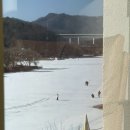 (주)제트존 | 춘천대형카페 오션뷰 플로팅플로우 겨울 꽁꽁얼은 홍천강 썰매
