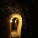 Underground(지하)