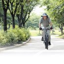 ‘남한산성’ 소설가 김훈/“난 목숨걸고 쓰는데… 독자들을 고문하고 싶어 . 이미지