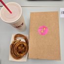 도그몰 | 더현대서울. LA에서 왔다는 핑크스 핫도그 후기. 베이컨칠리도그와 할리우드도그