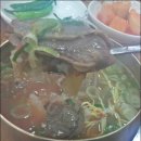 놋그릇에 담긴 뜨끈한 소머리국밥 한 그릇 이미지