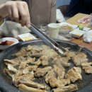 세자매고기테이블 이미지