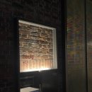 탱크라이브카페 | [삼각지/신용산] 카페 흙(heulg) / 출판사에서 운영하는 분위기 좋은 대형카페📚