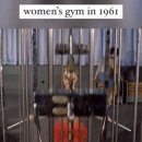 1961년 체육관에서 운동하는 여자들 이미지