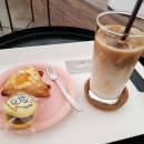 cafe here(카페..여기)