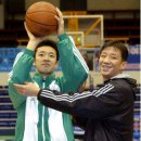 강병현 고3때 허재 감독님과의 인연.^^ (2004년 기사) 이미지