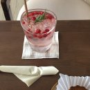 솔내향커피 | 자주 못 본 어느 달…