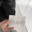 대원미디어(주) | 더현대 치이카와 베이비 팝업 후기 | 캔뱃지/아크릴 가챠, 포토존, 추천 상품