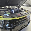 딜리트짐 | 광주 랩핑샵, 기아 EV9 GT 크롬딜리트 | 3M2080 시공 후기 (강력한 블랙 톤 완성)