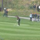 lpga 우승자 캔디쿵의 멋진이글장면.....운이좋아 사진에 담앗습니다 이미지