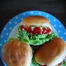 샌드위치와 런치메뉴 이미지