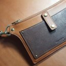 가죽 슬링백 제작 이미지