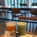 스타벅스 김해금관대로DT점 이미지