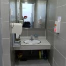 곰달래도서관 화장실 이미지