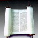 9. 유대교의 모세 오경 두루마리 이미지