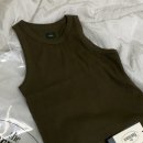 더바넷 에센셜 리브드 탱크탑 카키 후기 Khaki Essential Ribbeed Tank Top