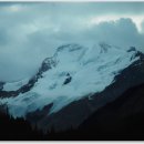 캐나다록키산맥과 루이스호수 이미지