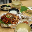 빨강한방왕족발노란치킨 이미지