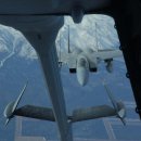 Pacific Alaska Range Complex 에서 공중급유를 받는 F-15C 이미지
