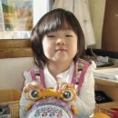 달 위에 발이 닿을 수 없다면 떠오르는 서로를 붙잡고서 한 바퀴를 돌아가자