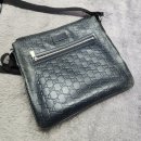 새중앙세탁소 | 명품가방 염색 구찌 크로스백 가죽 탈색과 기스까짐 세탁과 복원으로 수명 2배