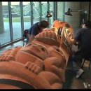 [VOA 영어뉴스] Totem Pole Art Preserves Native American Culture 이미지
