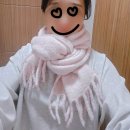 올인컴플리트 부클 태슬 니트 머플러 후기｜핑크 색상 착용감·털 빠짐 리뷰