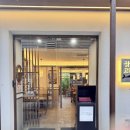 무영쌈밥정식본점 | [서울 종각역 맛집] 12가지 젓갈과 수육의 조화, ‘하얀고래 종각본점’ 젓갈쌈밥 정식 후기