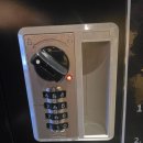 동심으로 돌아가 나를 돌아보는 시간 동화 읽는 어른들 | 부산 아르떼뮤지엄 ㅡ화면이 바뀔 때마다 시간과 장소가 달라지는, 걷는 순간마다 새로운 여행이 되는...