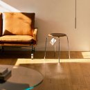 블랙닷(black_dot) | 비트라 팬톤체어 딥 블랙 / 톤 체어 바나나 다크 웬지 케인 / 프리츠 한센 닷스툴 월넛 베니어 구매후기