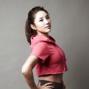 정*아