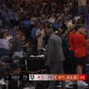 WNBA 여자 농구 경기중 코트에 던져진 물건의 정체 ㄷㄷㄷㄷㄷㄷㄷㄷ 이미지