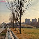 시립중앙도서관 열린광장 이미지