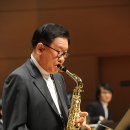 색소폰 연주 이미지