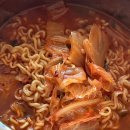 김치찌개집 라면 느낌 나게 끓이는 법 for 바오들 이미지