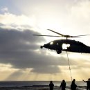 북한 잠수함 탐지용 MR-60 Sea Hawk 헬리콥터 작전배치 이미지