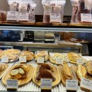 럭키베이커리 | 망원동 빵집 버터베이커리 소금빵 럭키밀 포장 후기