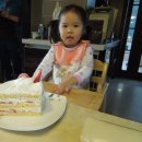 외손녀 세번째 생일을 광교산 `산사랑`에서 이미지