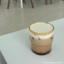가토 베이커리 | 용인 기로띠 (KIROTTI) 카페 주말 방문 후기, 역북 대형 카페 기로띠 주차장, 베이커리 종류, 테이블