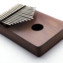 작은 엄지 피아노 칼림바 이미지