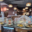 맨도롱 스시 | [울진 맛집] 신선함에 반하고 가성비에 놀란 회전초밥 전문점 솔직 후기 대공개! 🍣✨