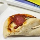 gs25 포켓몬 피자 맛보기 후기/ 포켓몬 30주년 띠부실(고라파덕의 페퍼로니 포카치아 피자)
