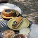 서울 용산 용리단길 야외석이 있는 베이커리 대형카페 옹근달 용산점 내돈내산 후기