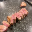 미소 먹으면 돼지 이미지